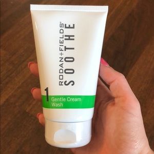 Rodan and Fields Soothe gentle cream wash